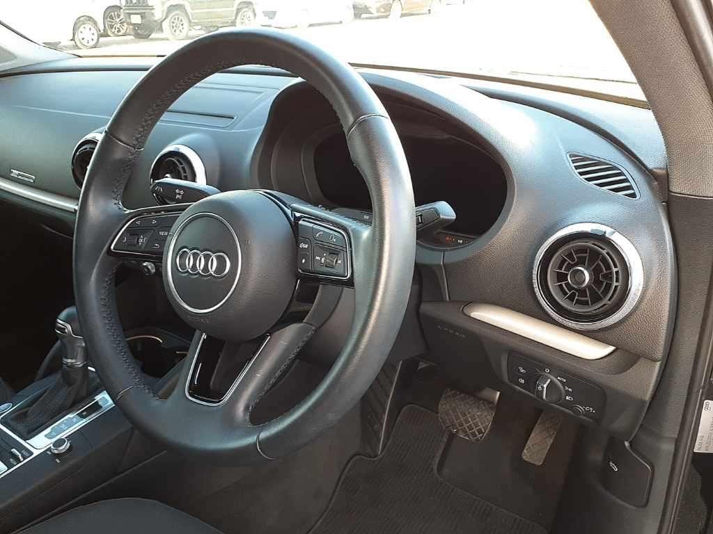 Audi A3 30TFSI