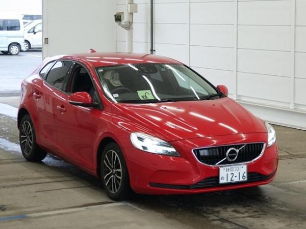 Volvo V40 D4