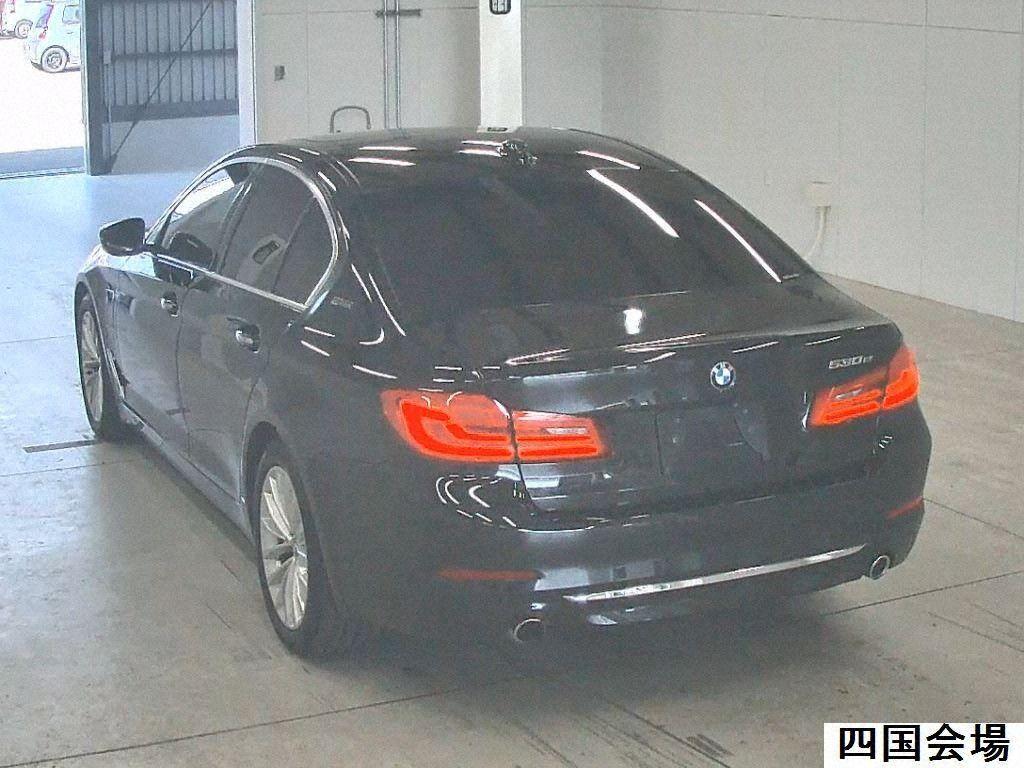 BMW 5 Series 530E RUG JIIPAF