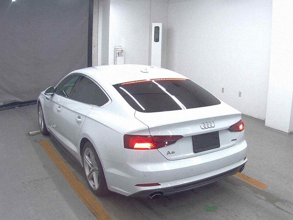 Audi A5 SPORTBACK 45TFSI Q SPOILER SLA