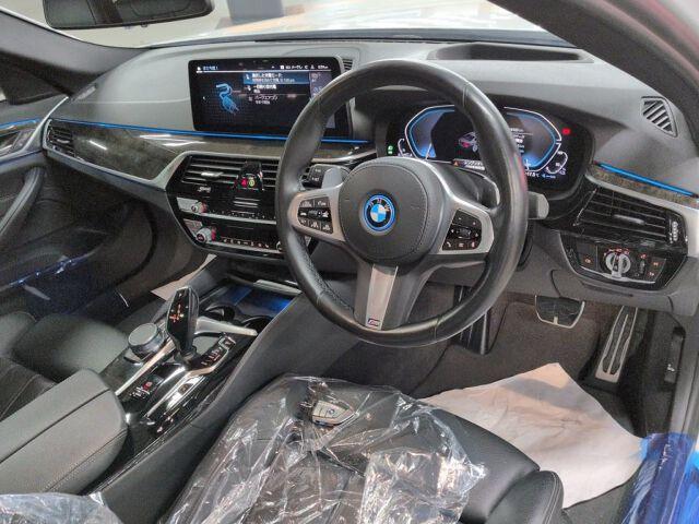 BMW 5 Series 4d 523E M-SPORT