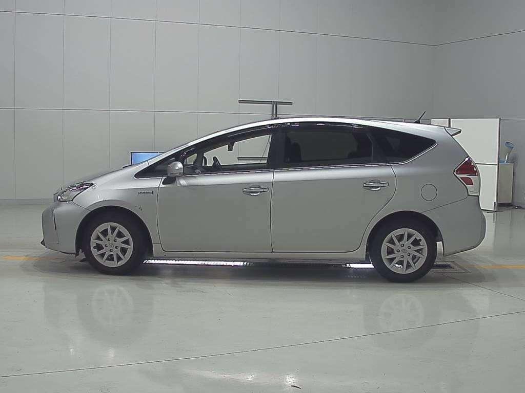 Toyota Prius ALPHA S