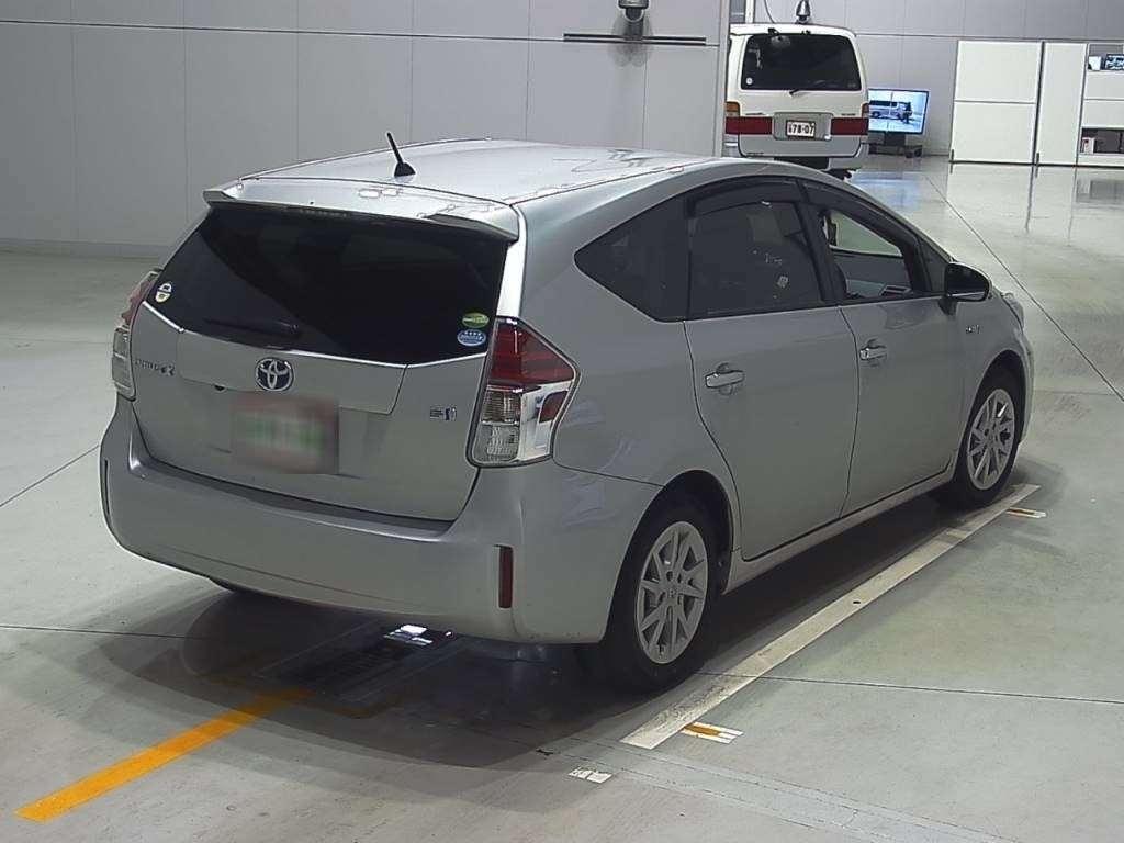 Toyota Prius ALPHA S