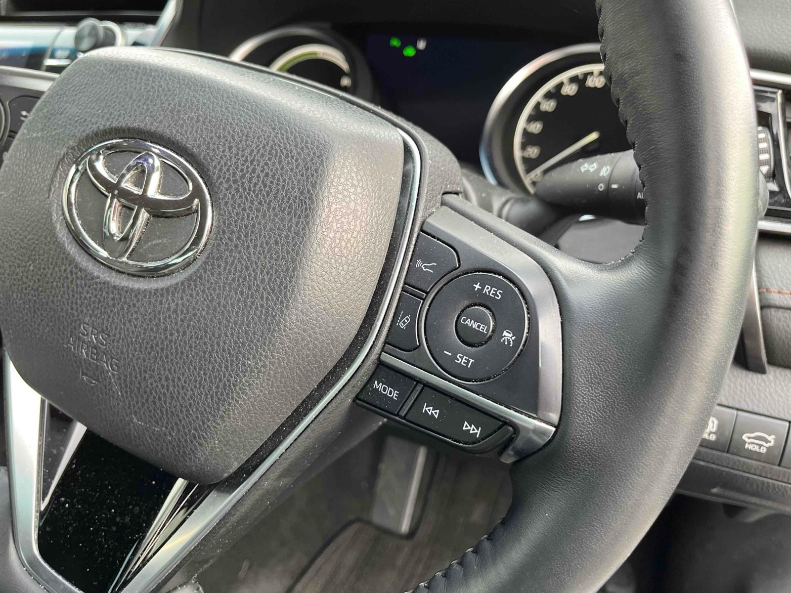 Toyota Camry G LEATHER PACKAGE