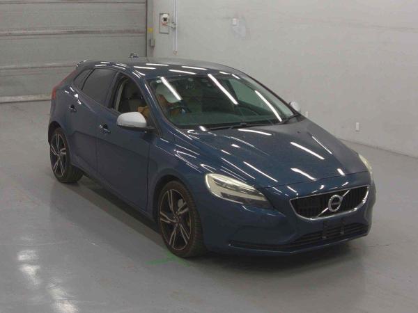 Volvo V40 D4MO MEN MANY M