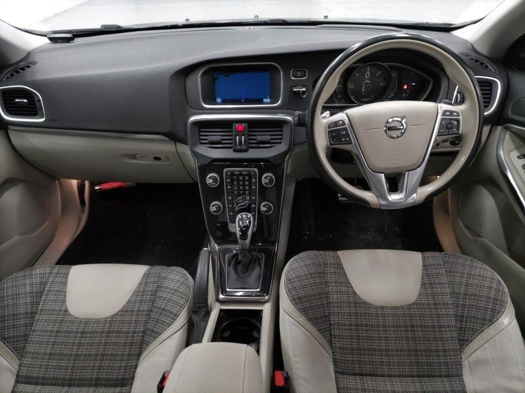 Volvo V40 D4MO MEN MANY M