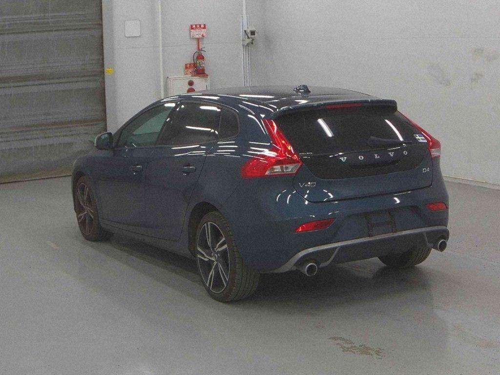 Volvo V40 D4MO MEN MANY M