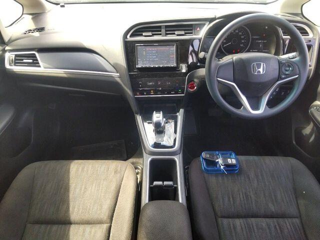 Honda Shuttle HYBRID HONDA SENSING