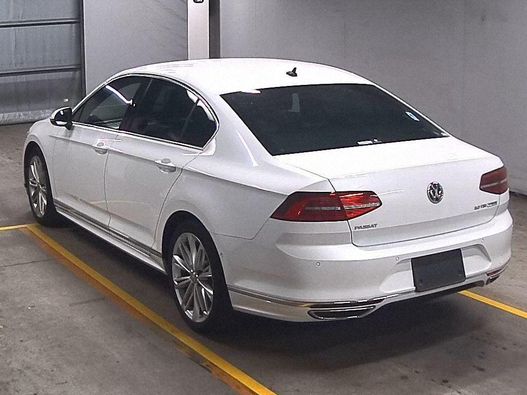 Volkswagen Passat 2.0TSI R-LINE