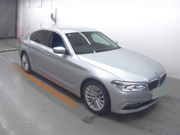 BMW 5 Series 530E RUG JIIPAF