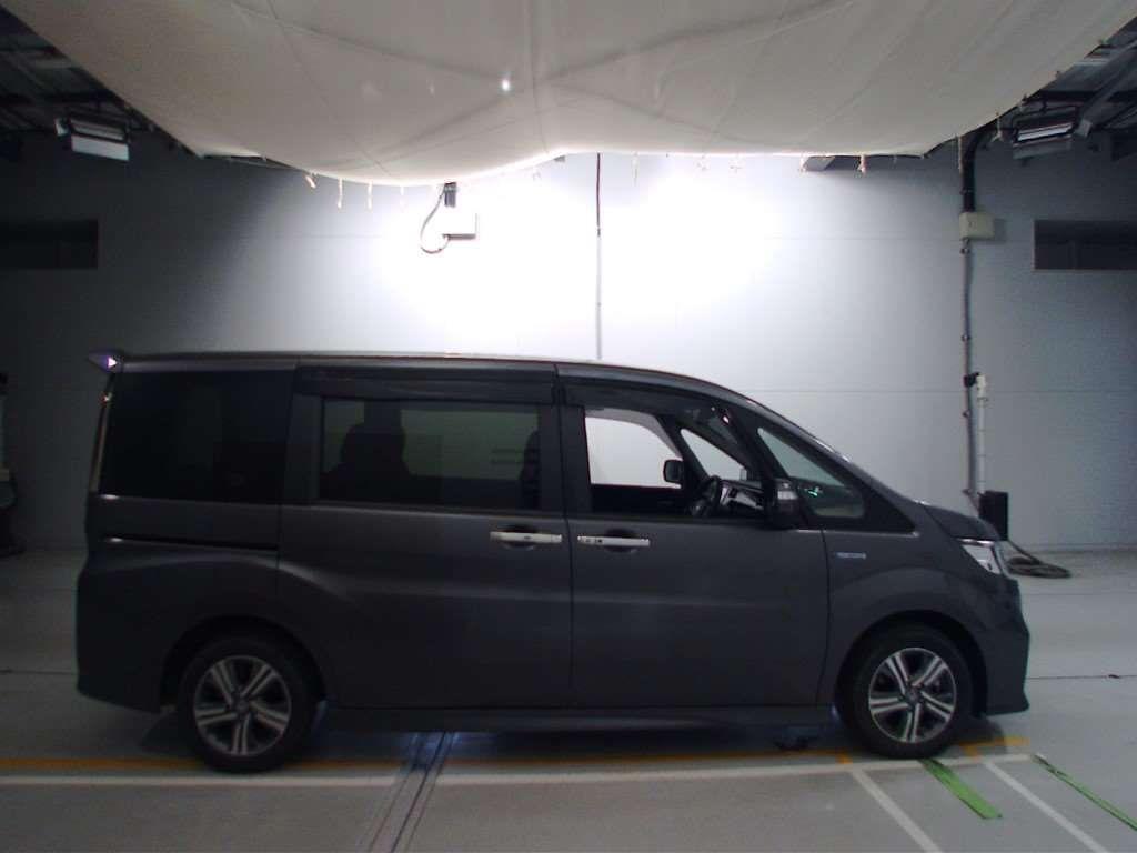 Honda Stepwagon SPADA SPADA HV B HONDA SENSING