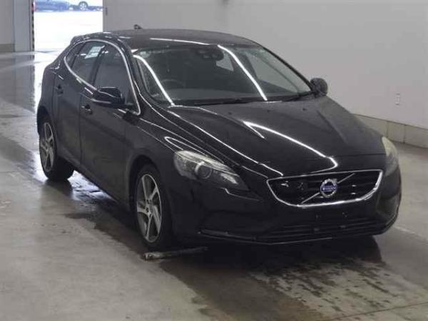 Volvo V40 D4_SE