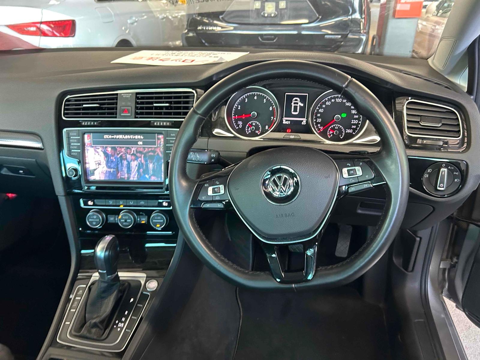 Volkswagen Golf TSI HIGH LINE