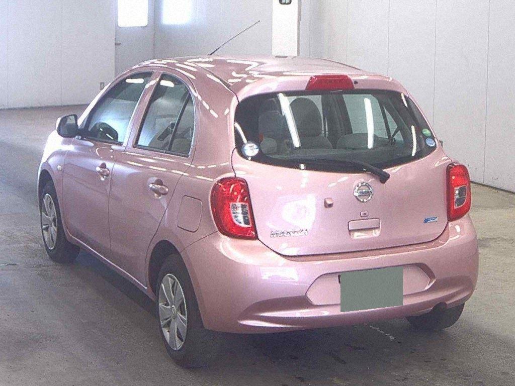 Nissan MARCH 5D X