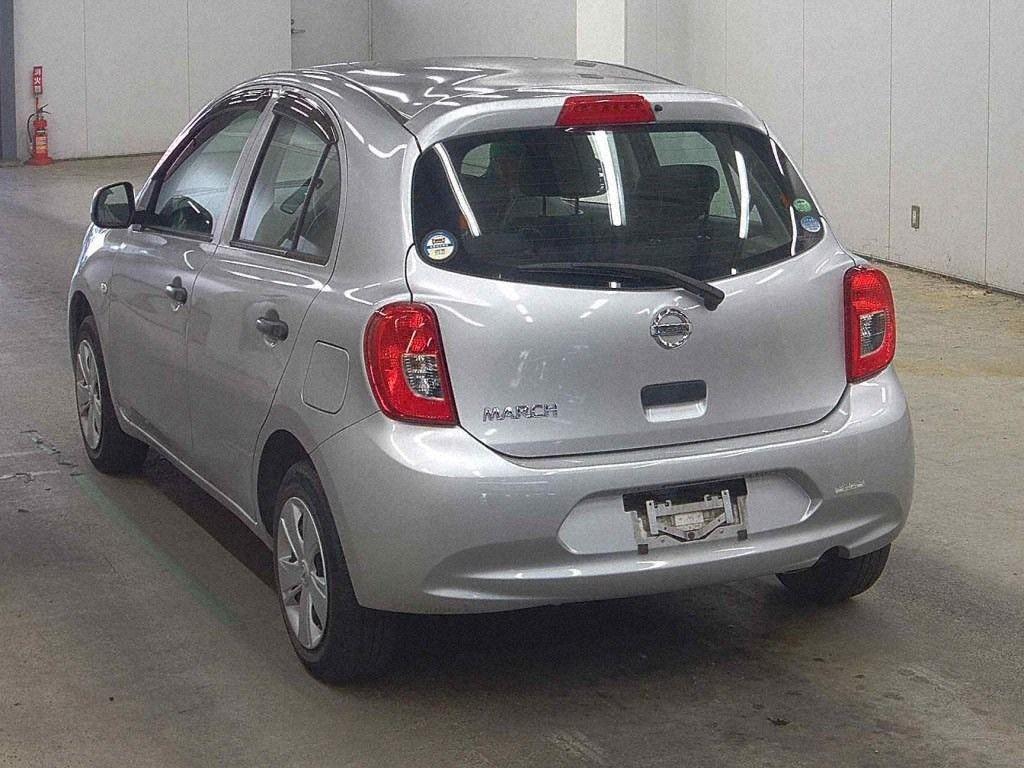 Nissan MARCH 5D S
