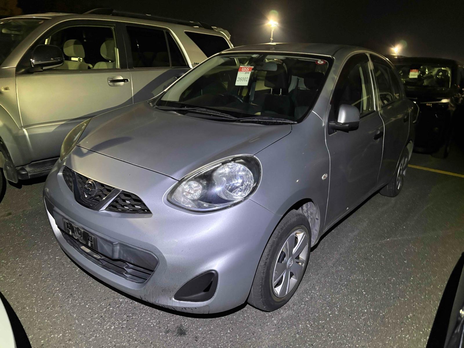 Nissan MARCH 5D S