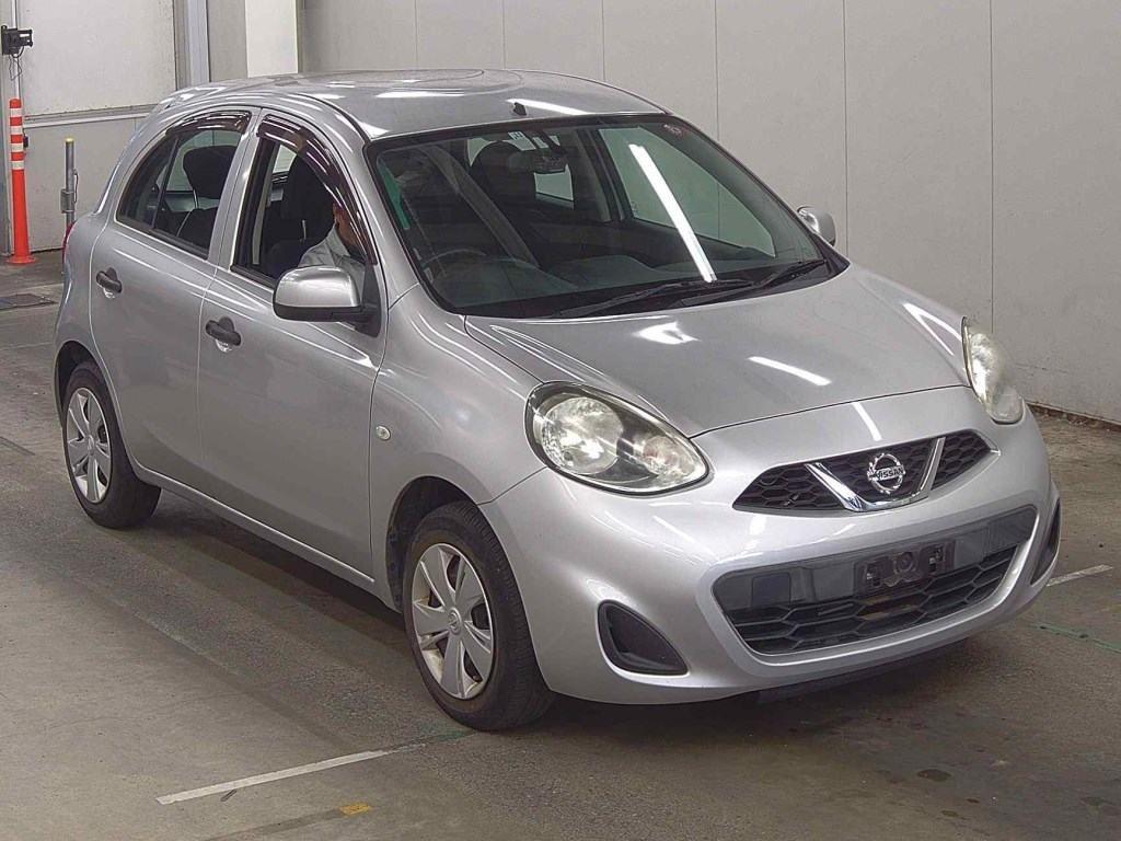 Nissan MARCH 5D S