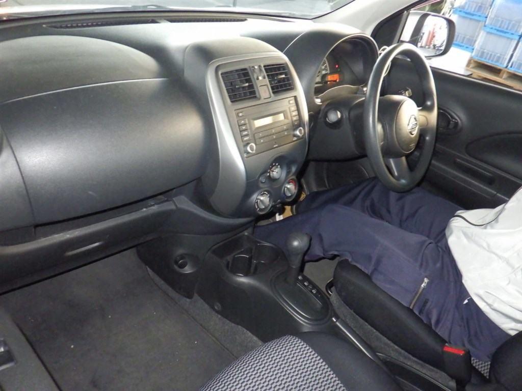 Nissan MARCH 5D S
