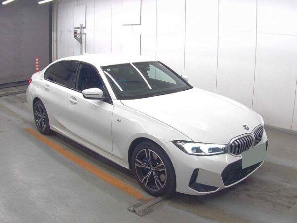 BMW 3 Series 4d 330E M SPORT