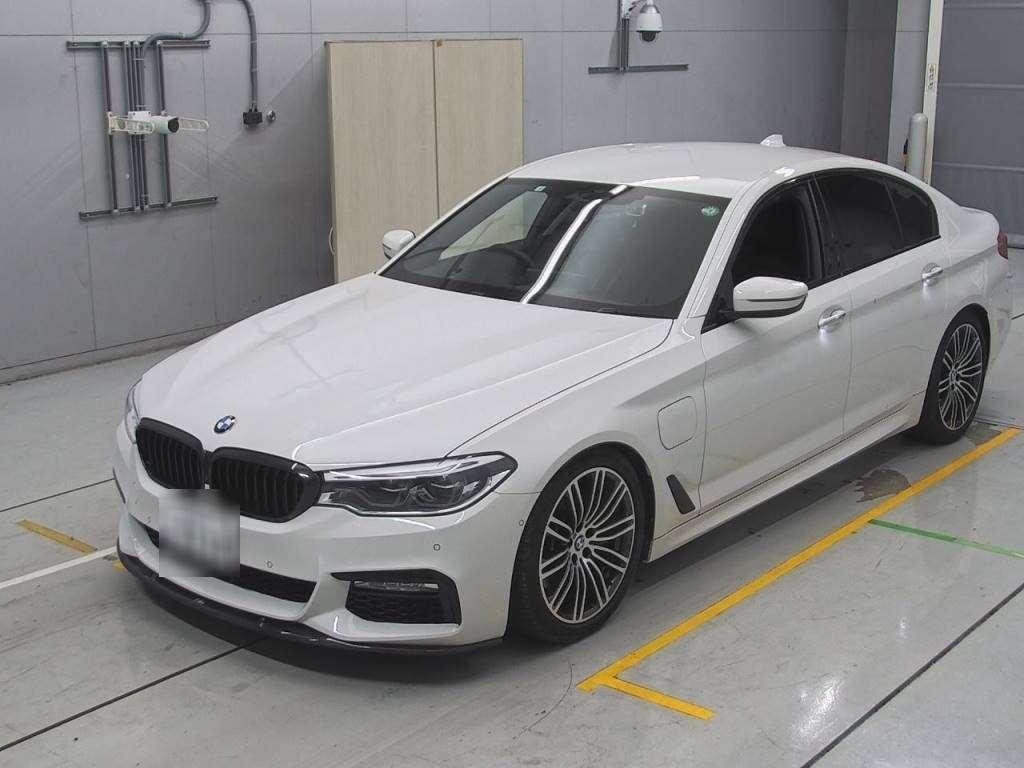 BMW 530 E M SPORT I PAFOMANS