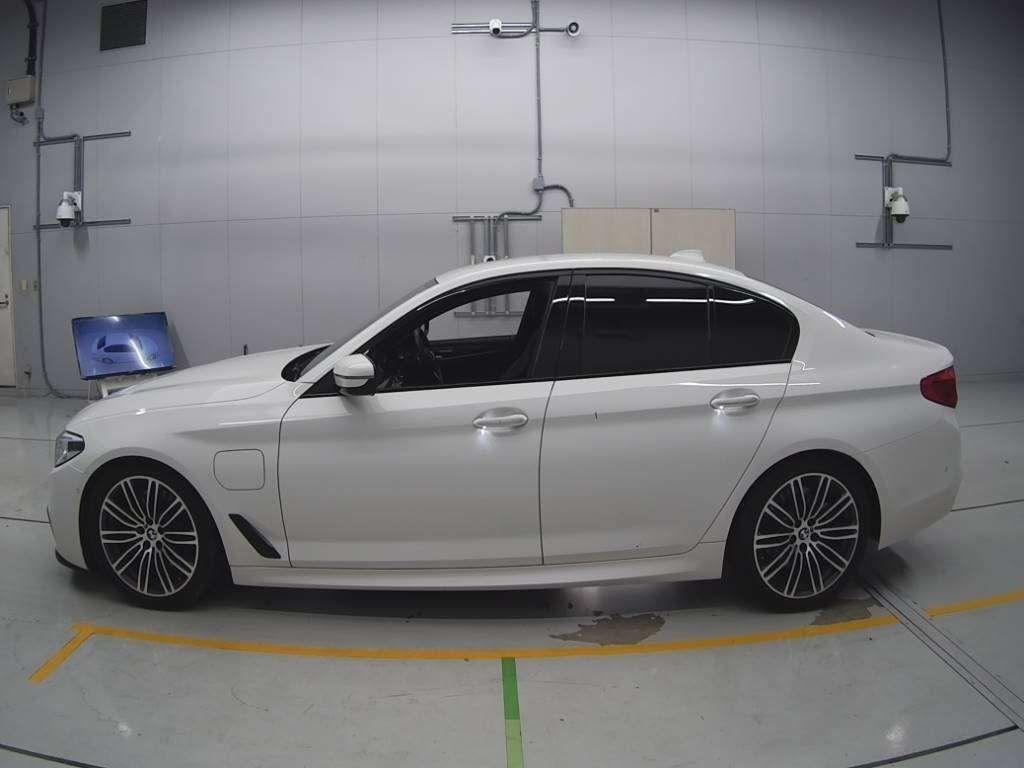 BMW 530 E M SPORT I PAFOMANS