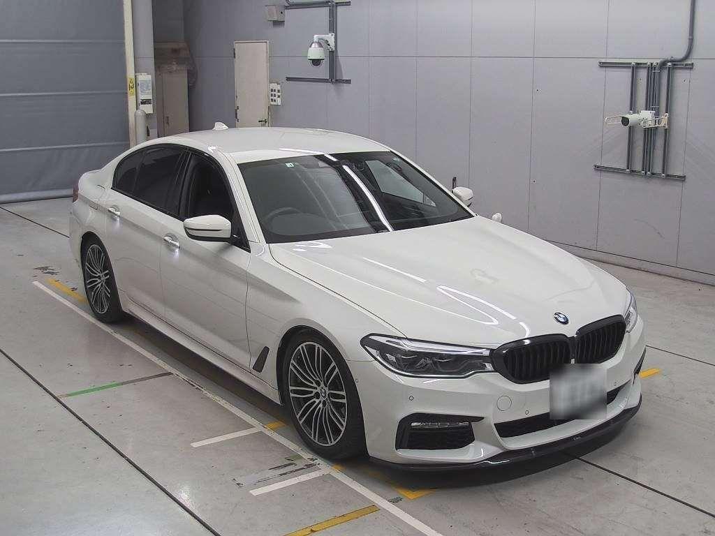 BMW 530 E M SPORT I PAFOMANS