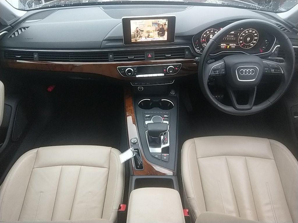 Audi A4 2.0TFSI LEATHER P