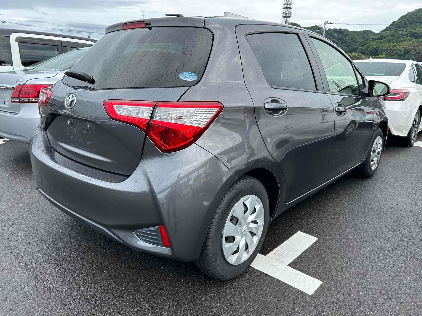 Toyota Vitz F