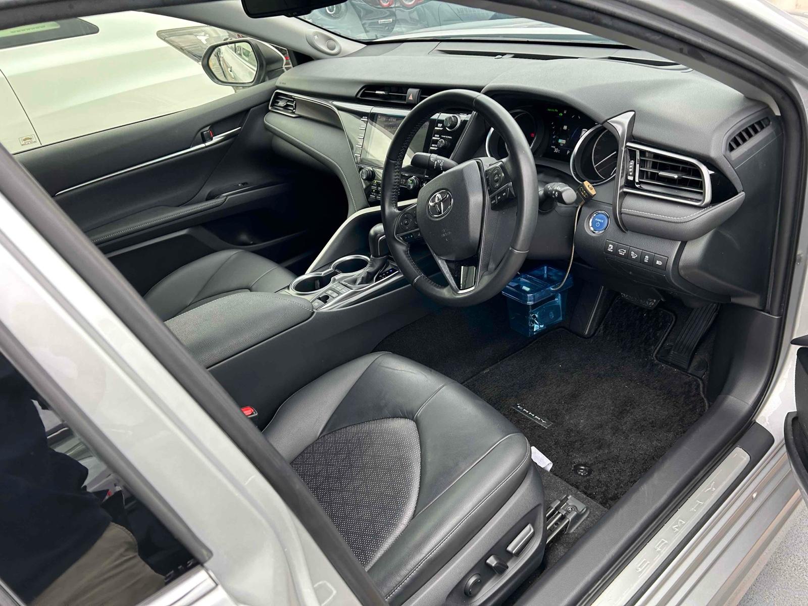 Toyota Camry WS LEATHER PACKAGE