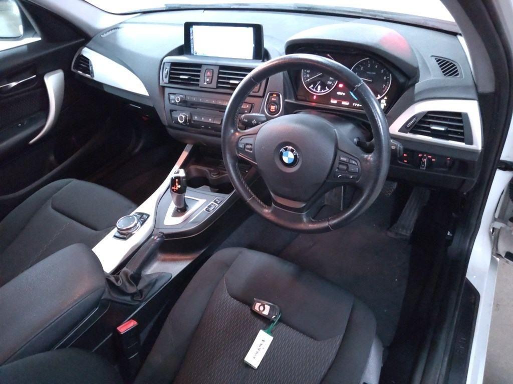 BMW 1 SERIES 5D 116I