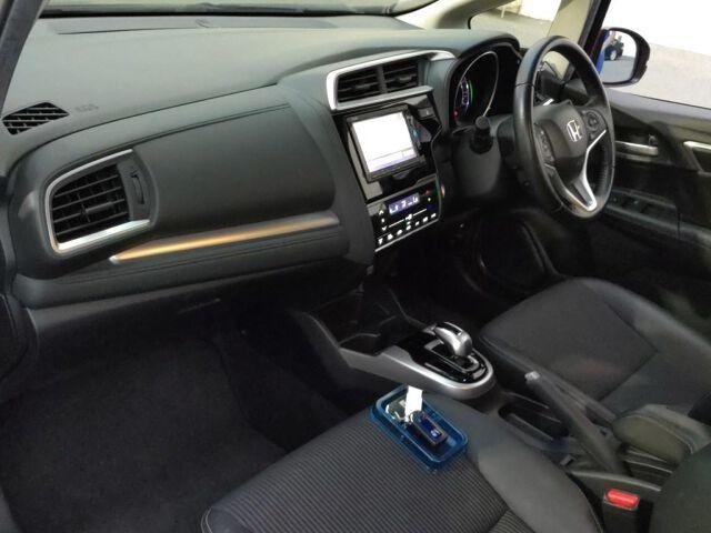 Honda Fit Hybrid L HONDA SENSING