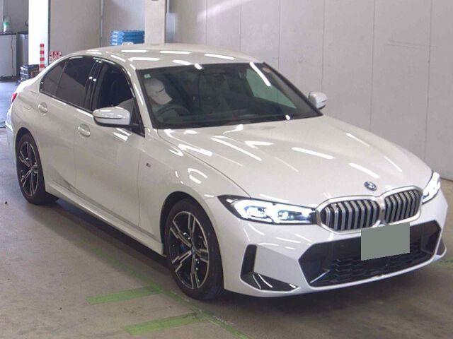 BMW 3 Series 4d 330E M SPORT