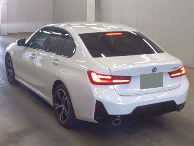 BMW 3 Series 4d 330E M SPORT