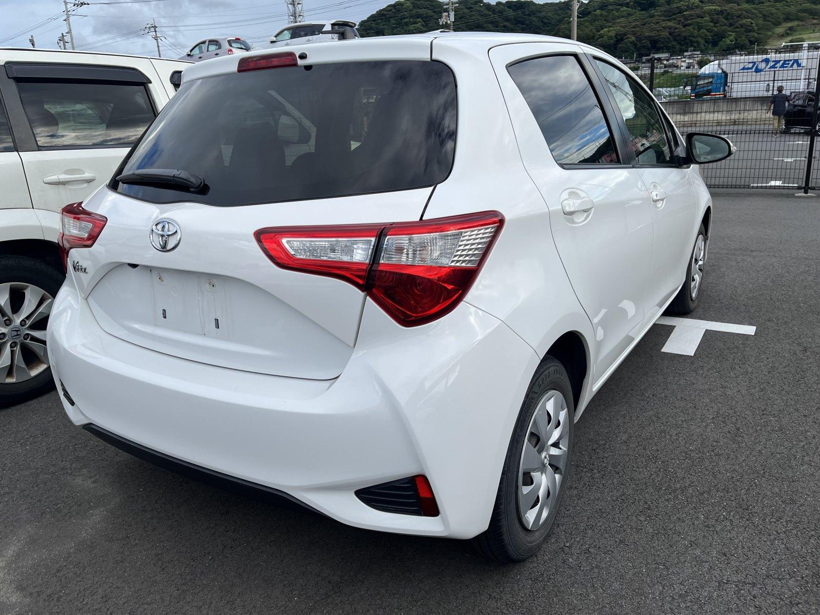 Toyota Vitz 1.0F