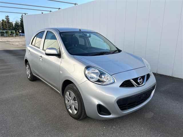 Nissan MARCH XFOURV SELECTION