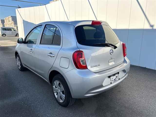 Nissan MARCH XFOURV SELECTION