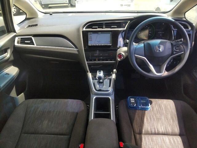 Honda Shuttle HYBRID HONDA SENSING