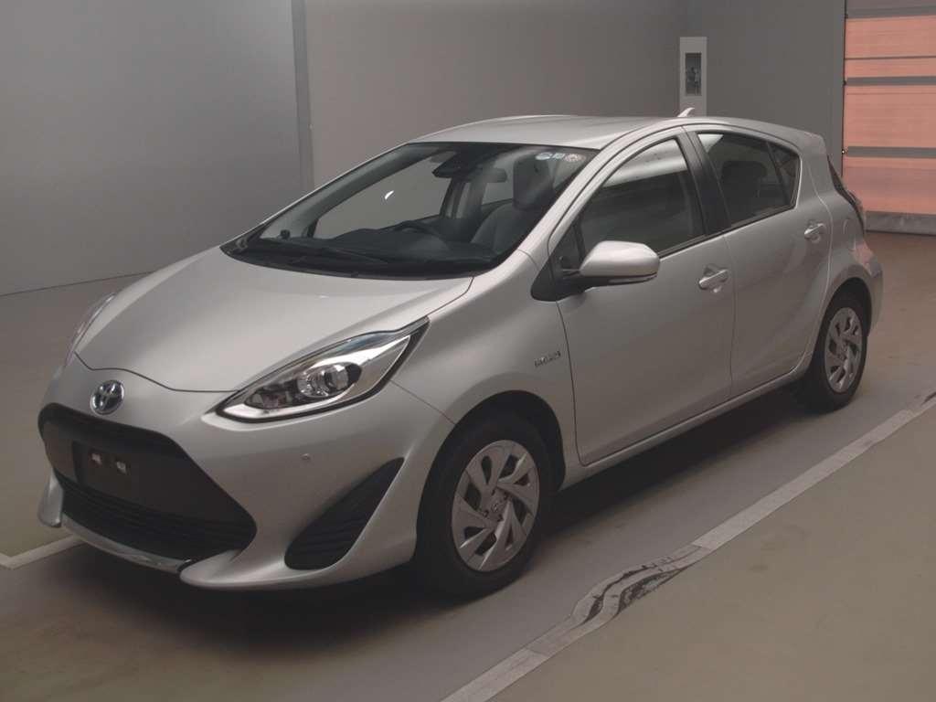 Toyota Aqua L