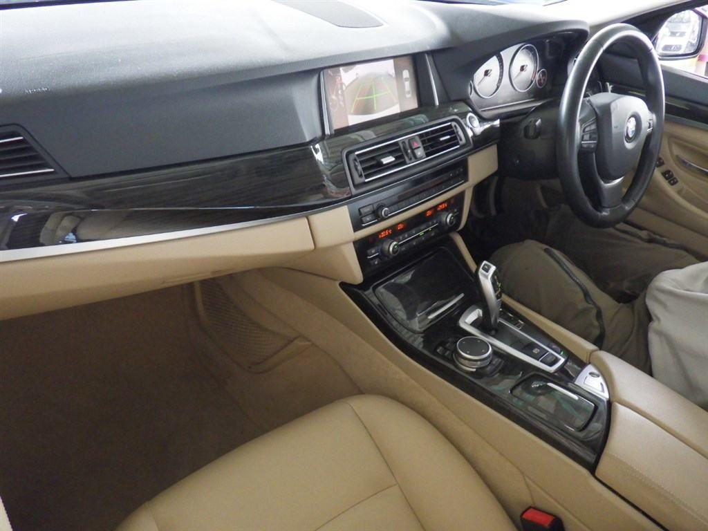 BMW 523D LUXURY 2.0