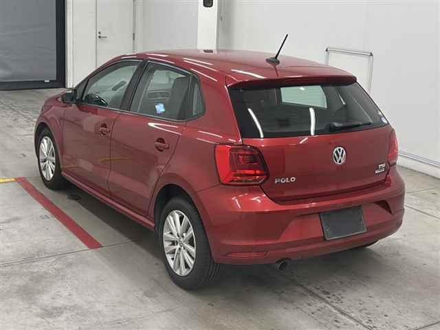 Volkswagen Polo TSIｺﾝﾌｫｰﾄﾗｲﾝ