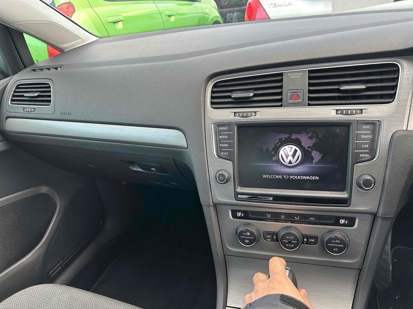 Volkswagen Golf TSI COMFORT LB TECH