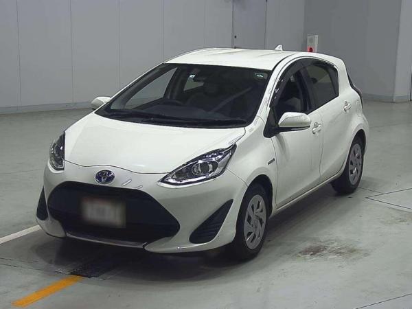 Toyota Aqua L