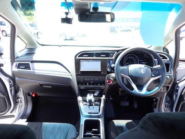 Honda Shuttle HYBRID?Honda SENSING