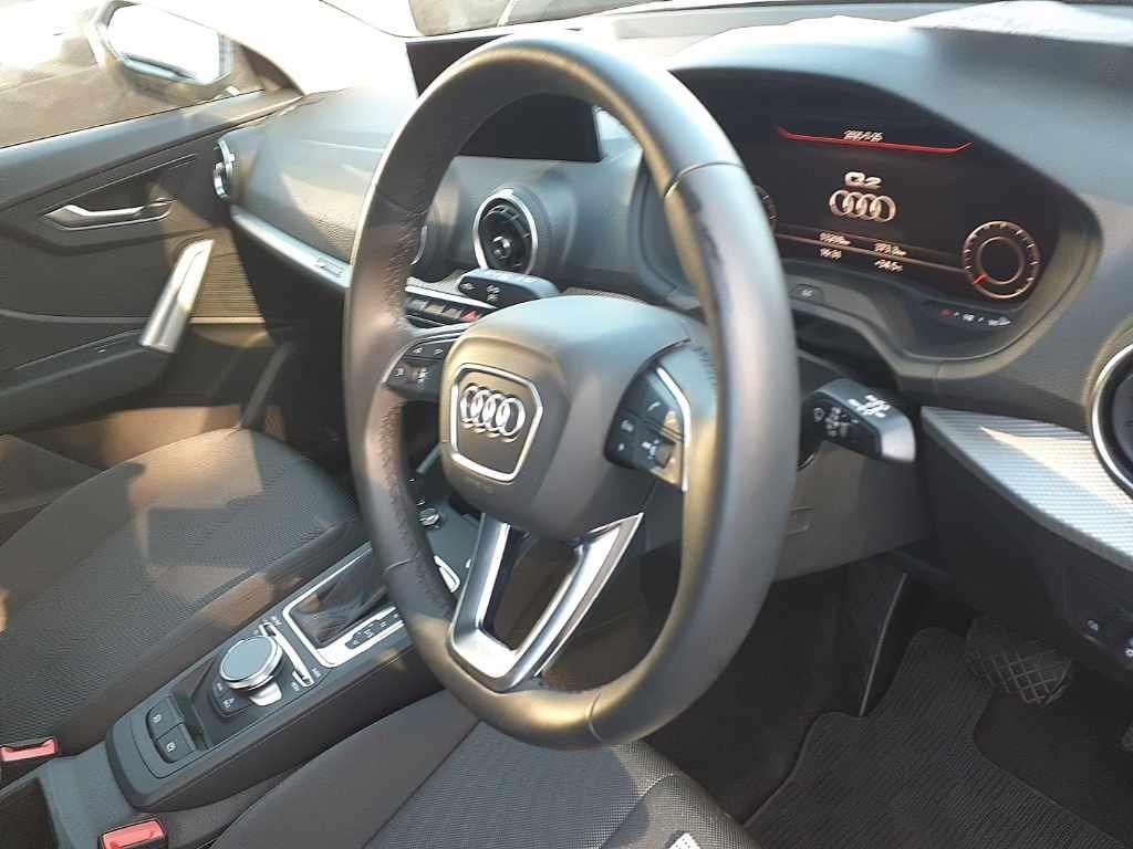 Audi Q2 35TDIｱﾄﾞﾊﾞﾝｽﾄﾞ