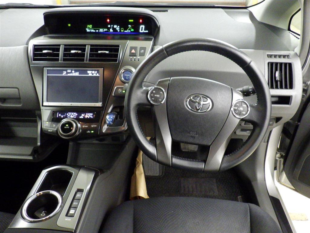 Toyota Prius ALPHA S TUNE BLACK