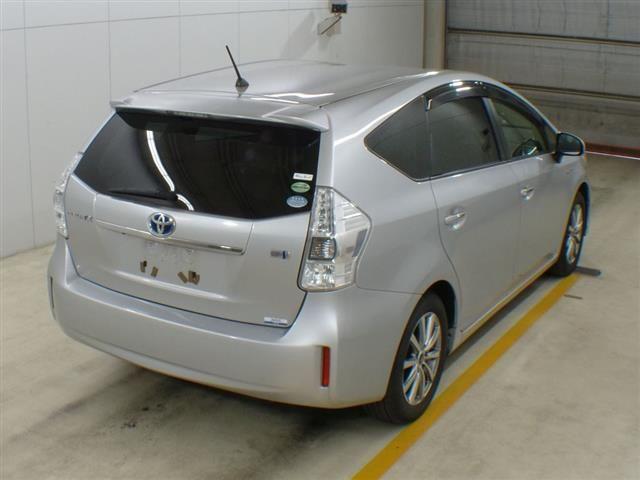 Toyota Prius ALPHA S TUNE BLACK