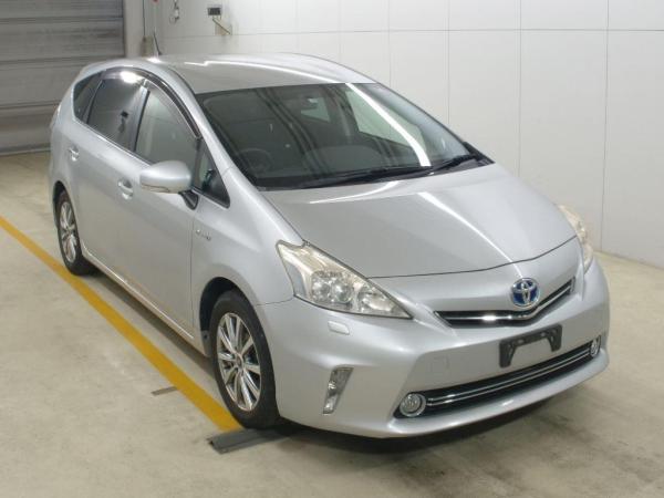 Toyota Prius ALPHA S TUNE BLACK