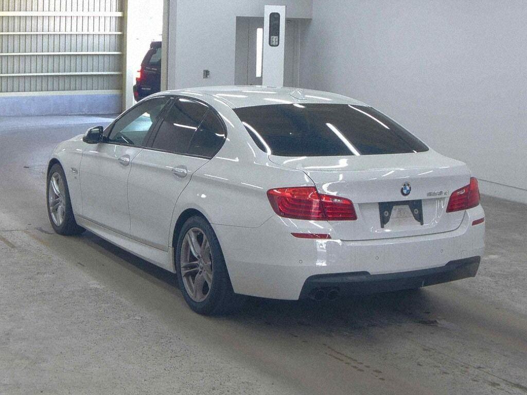 BMW 5 Series 4d 523D M SPORT