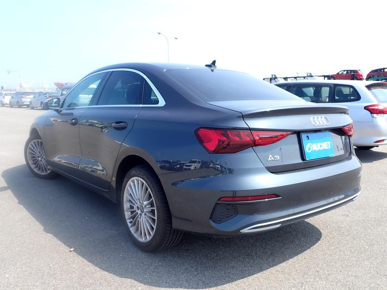 Audi A3 ３０ ＴＦＳＩ アドバンスド