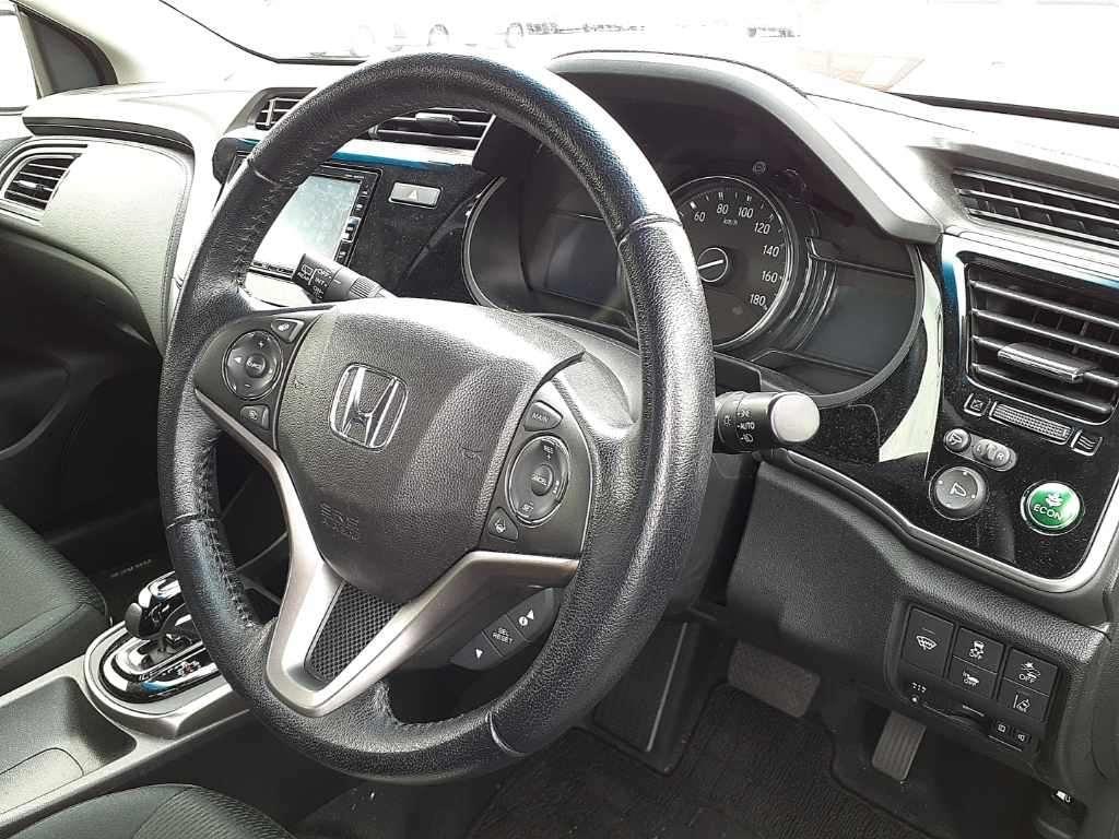 Honda GRACE HYBRID LX HONDA SEN4WD